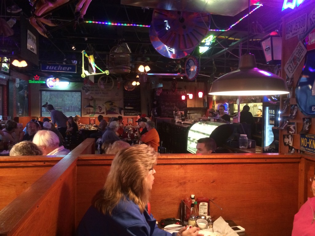 Carmines Pie House - The Ceiling is Weird