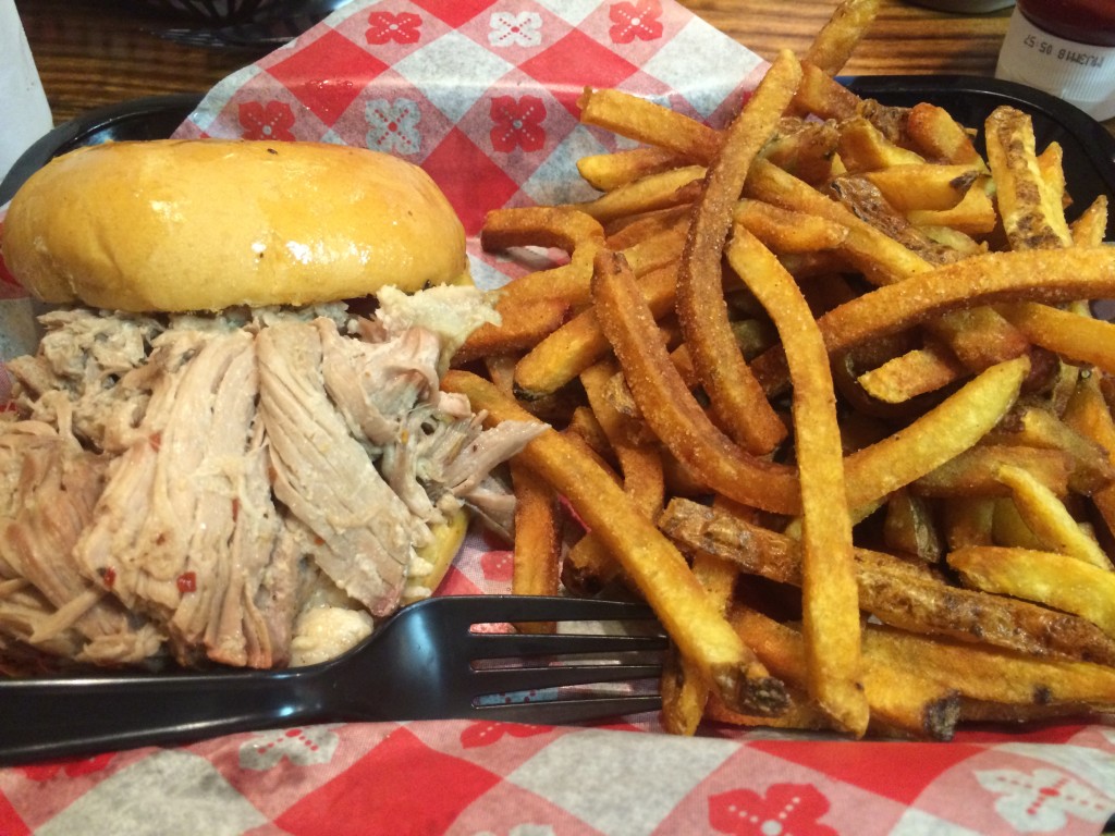 4 Bones - Pulled Pork Sandwich