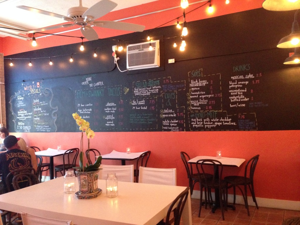 Corner Taco - Interior