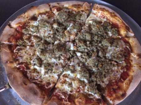 V Pizza - Pizza Bolognese