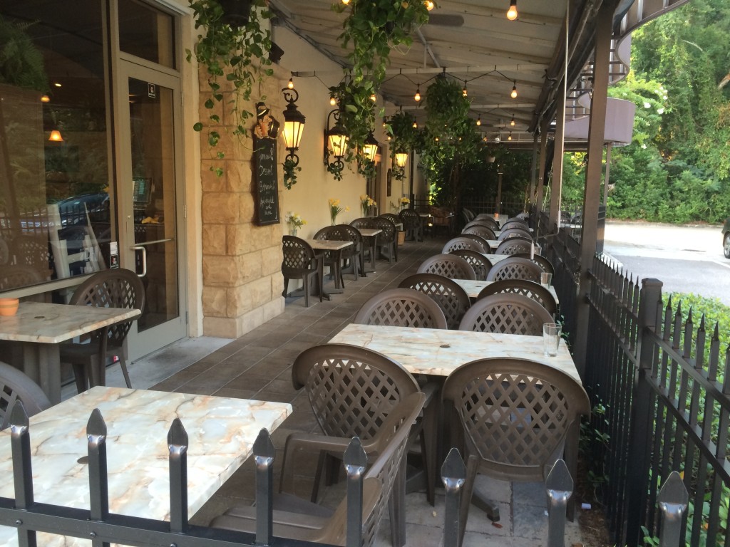 Schnitzel Haus - Patio