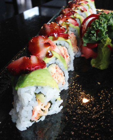 Bento - Strawberry Roll