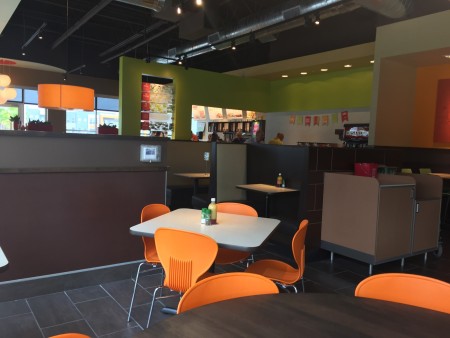 Zoës Kitchen - Interior