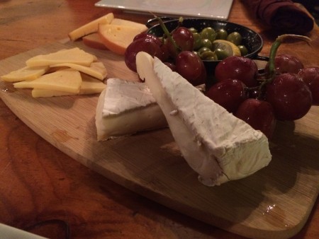 Tapas Old World - Fruit and Cheese (but no bread)