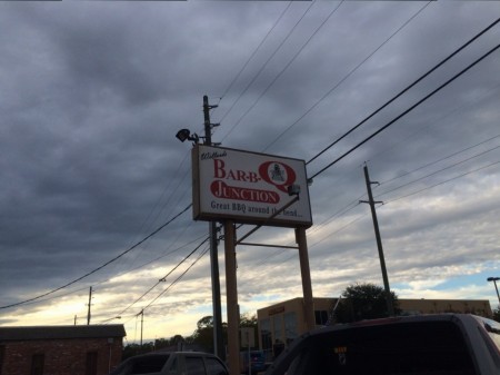 Willard's BBQ Junction - Sign