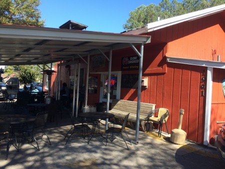 G's Slow Smoked BBQ - Outside