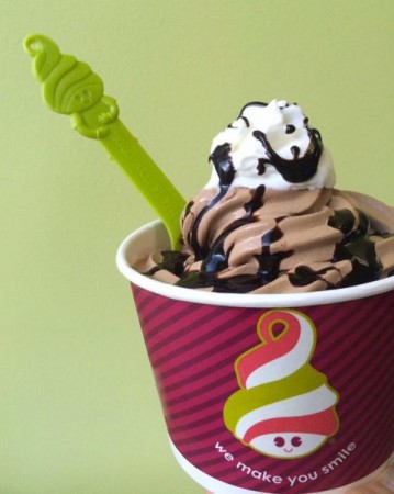 Menchie's - Frozen Yogurt