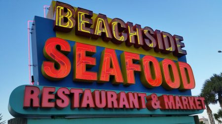 Beachside Seafood - Sign